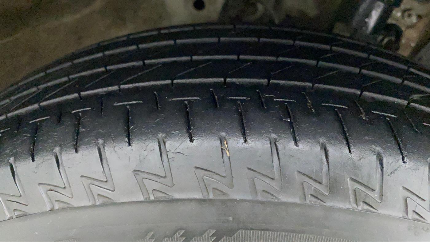 2016 Honda Brio 1.2 VX AT I VTEC, Petrol, Automatic, 43,082 km, Right Front Tyre Tread
