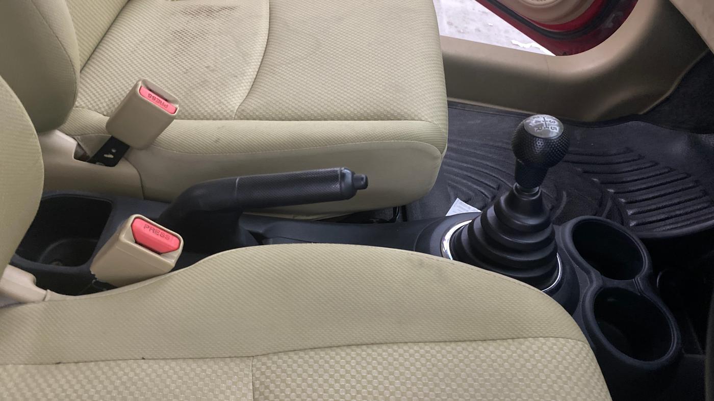 2016 Honda Brio S MT, Petrol, Manual, 77,880 km, Gear Lever