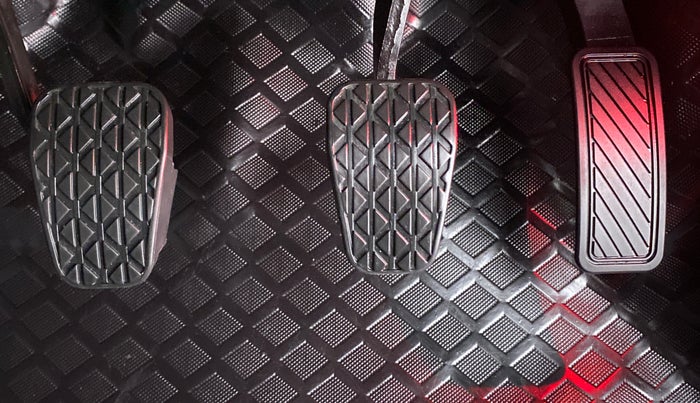 2020 Ford FREESTYLE TITANIUM + 1.2 TI-VCT, Petrol, Manual, 11,102 km, Pedals