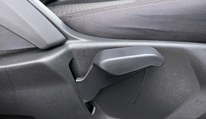 2020 Ford FREESTYLE TITANIUM + 1.2 TI-VCT, Petrol, Manual, 11,102 km, Driver Side Adjustment Panel