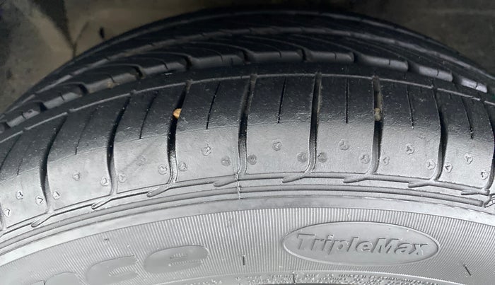 2020 Ford FREESTYLE TITANIUM + 1.2 TI-VCT, Petrol, Manual, 11,102 km, Left Front Tyre Tread