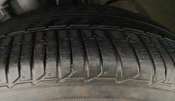2019 Tata Tiago XZA PLUS PETROL, Petrol, Automatic, 13,830 km, Right Front Tyre Tread