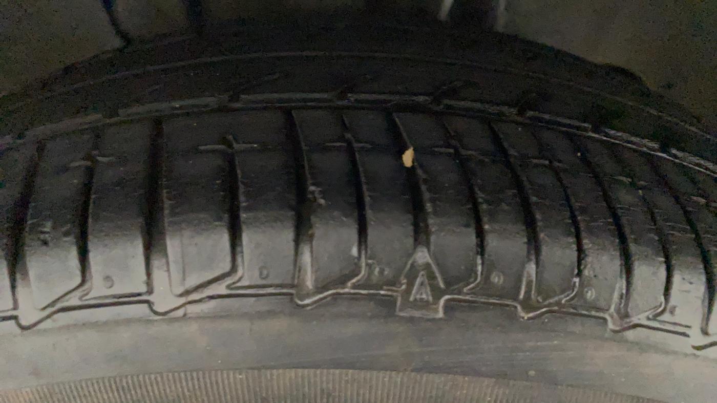 2019 Tata Tiago XZA PLUS PETROL, Petrol, Automatic, 13,830 km, Right Rear Tyre Tread