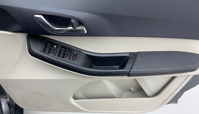 2022 Tata Tiago XZ PLUS CNG, CNG, Manual, 15,096 km, Driver Side Door Panels Control