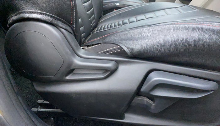 2022 Tata Tiago XZ PLUS CNG, CNG, Manual, 15,096 km, Driver Side Adjustment Panel