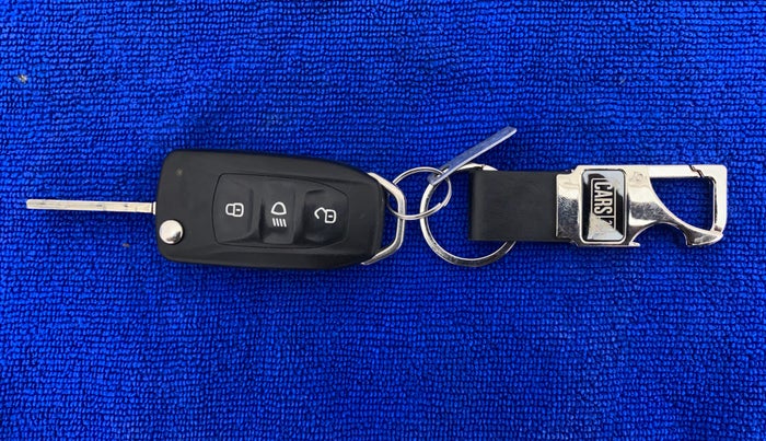 2022 Tata Tiago XZ PLUS CNG, CNG, Manual, 15,096 km, Key Close Up