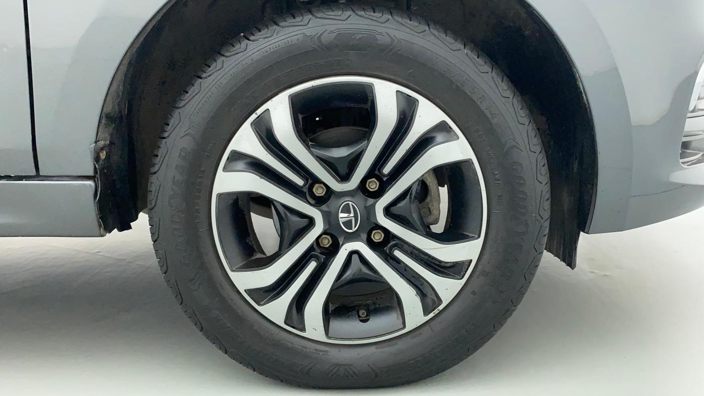 2022 Tata Tiago XZ PLUS CNG, CNG, Manual, 15,096 km, Right Front Wheel
