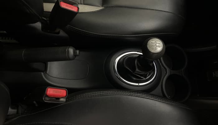 2018 Honda BR-V 1.5L I-VTEC S, Petrol, Manual, 64,551 km, Gear Lever