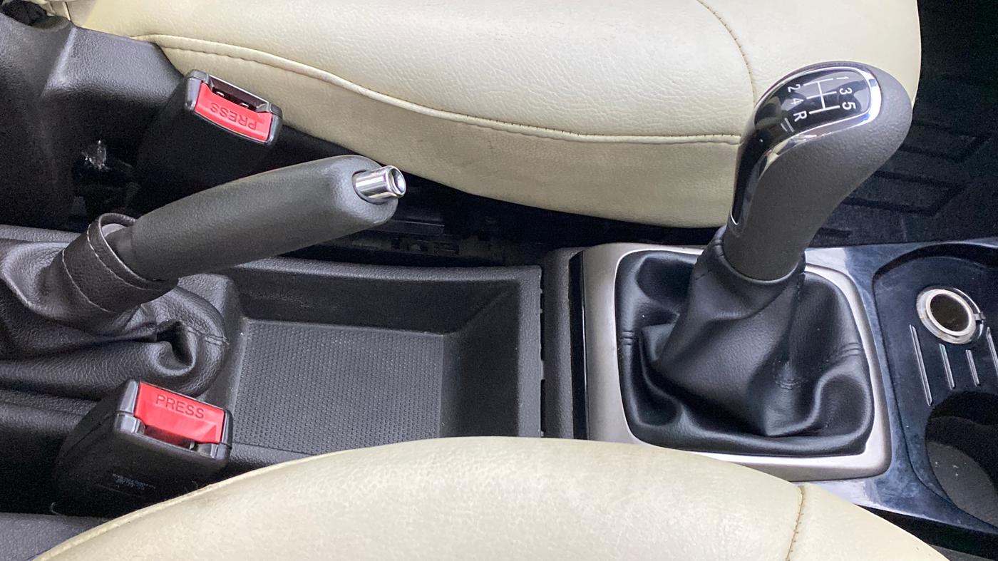 2014 Tata Zest XMS RT, Petrol, Manual, 74,916 km, Gear Lever