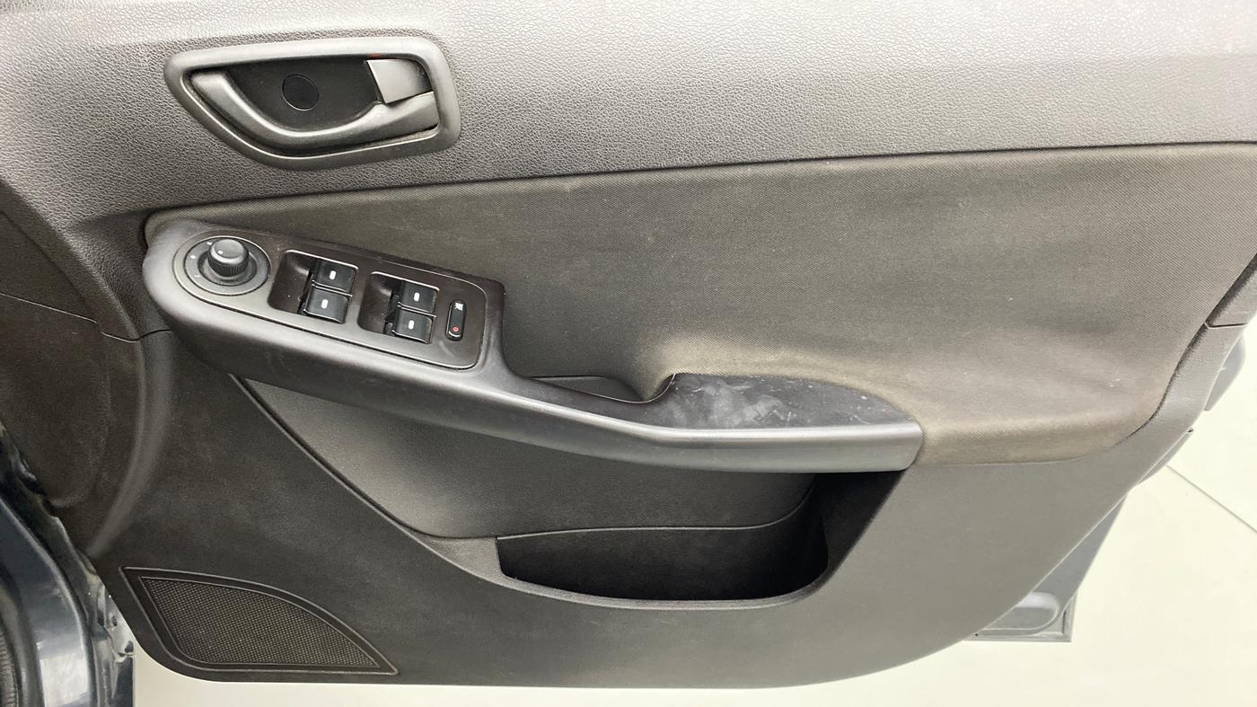 2014 Tata Zest XMS RT, Petrol, Manual, 74,916 km, Driver Side Door Panels Control