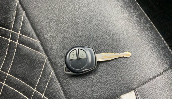 2016 Maruti Wagon R 1.0 VXI, Petrol, Manual, 48,606 km, Key Close Up