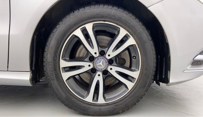 2013 Mercedes Benz B Class B 180 STYLE, Diesel, Automatic, 37,962 km, Right Front Wheel