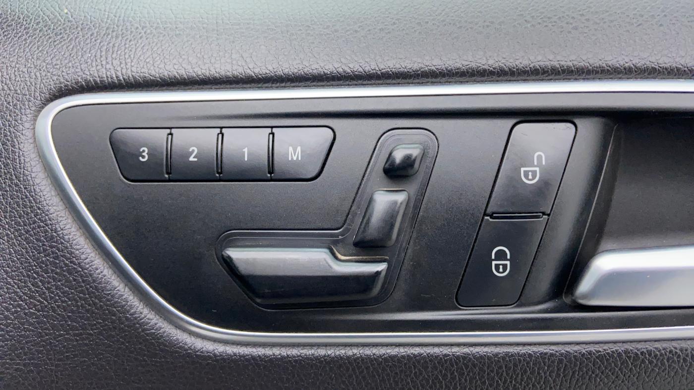 2013 Mercedes Benz B Class B 180 STYLE, Diesel, Automatic, 37,962 km, Driver Side Adjustment Panel