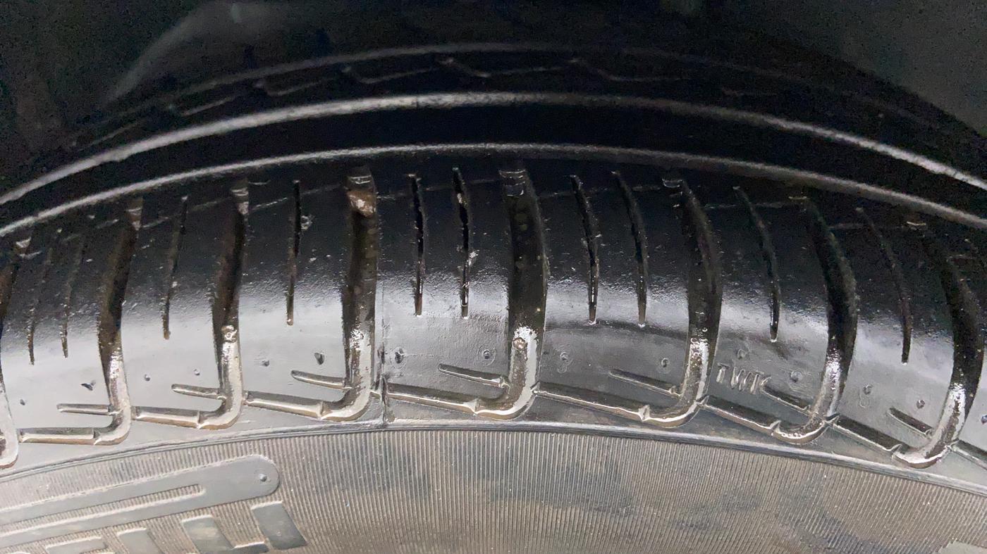 2013 Mercedes Benz B Class B 180 STYLE, Diesel, Automatic, 37,962 km, Left Front Tyre Tread