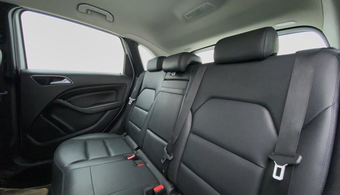 2013 Mercedes Benz B Class B 180 STYLE, Diesel, Automatic, 37,962 km, Right Side Rear Door Cabin