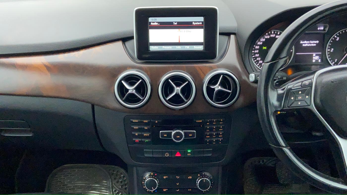 2013 Mercedes Benz B Class B 180 STYLE, Diesel, Automatic, 37,962 km, Air Conditioner