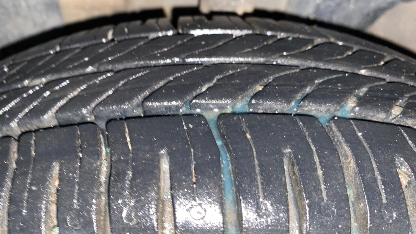 2018 Renault Kwid RXT 1.0 (O), Petrol, Manual, 32,011 km, Left Front Tyre Tread