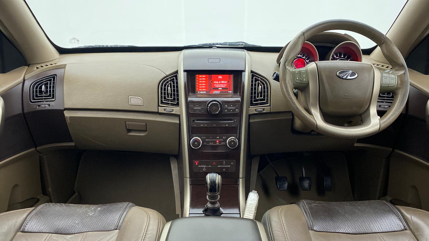 2012 Mahindra XUV500 W8 FWD, Diesel, Manual, 74,937 km, Dashboard