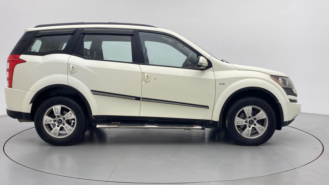 2012 Mahindra XUV500 W8 FWD, Diesel, Manual, 74,937 km, Right Side View