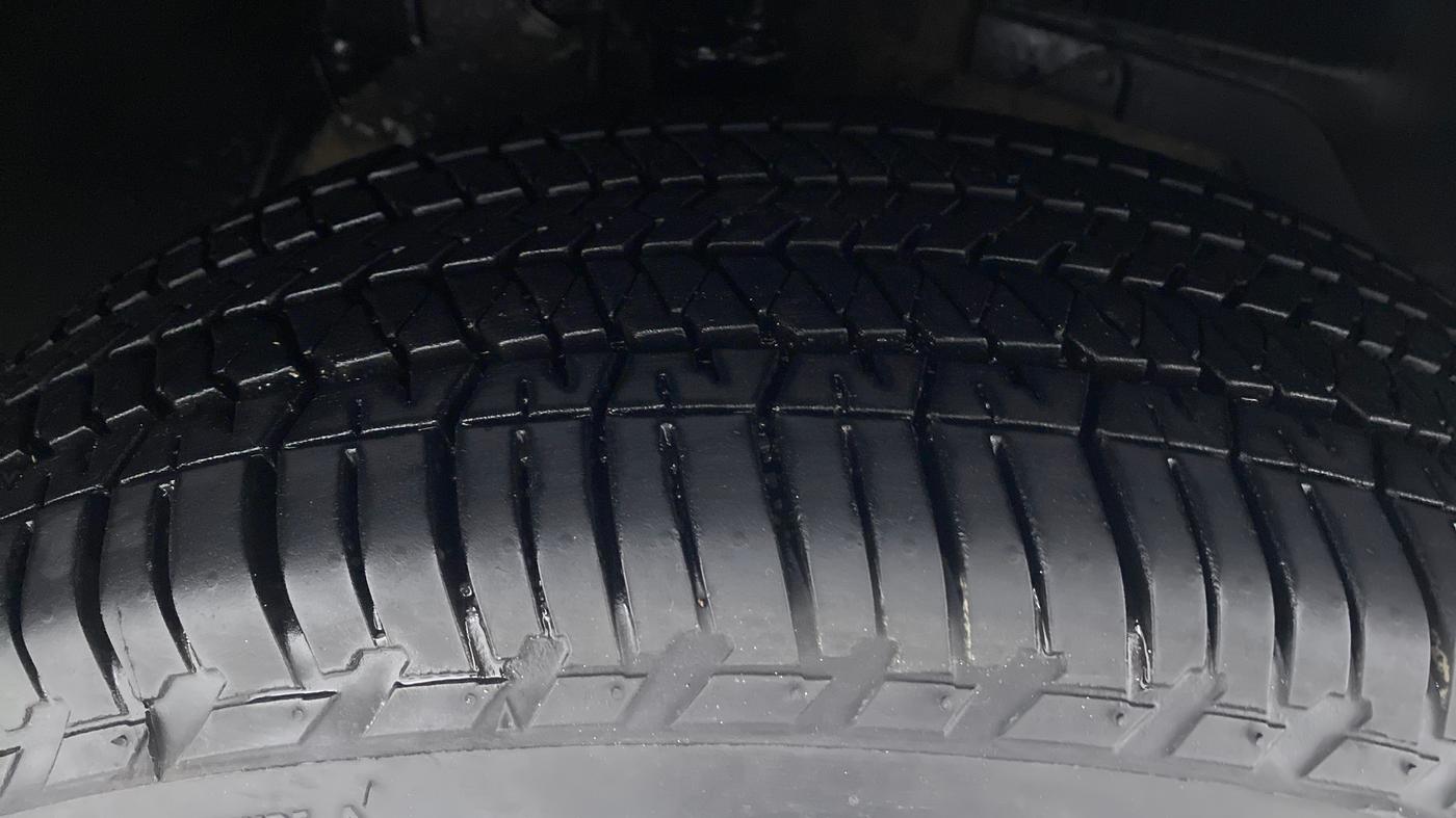 2012 Mahindra XUV500 W8 FWD, Diesel, Manual, 74,937 km, Right Front Tyre Tread