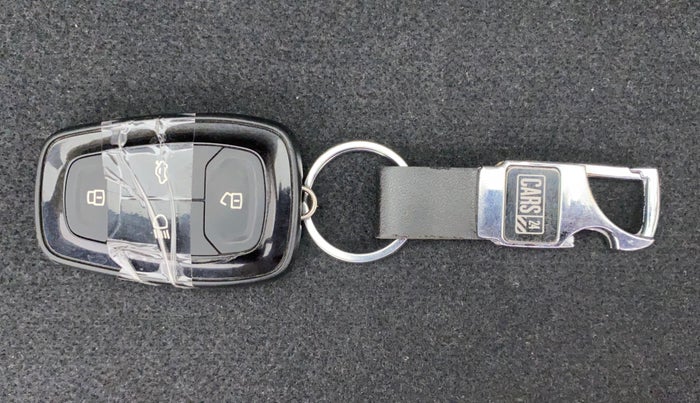 2020 Tata ALTROZ XZ PETROL, Petrol, Manual, 25,421 km, Key Close Up