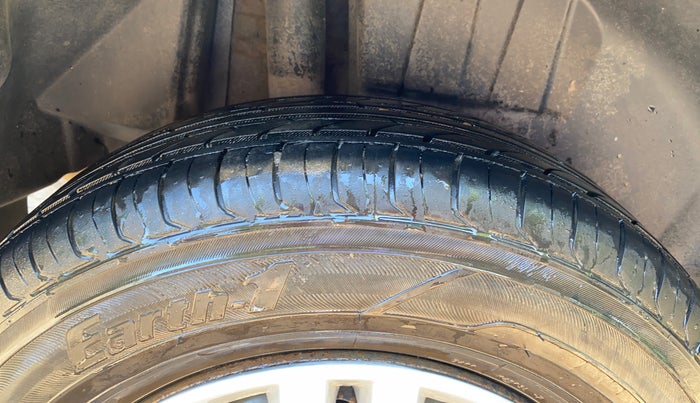 2019 Maruti Dzire VXI, Petrol, Manual, 64,862 km, Right Rear Tyre Tread