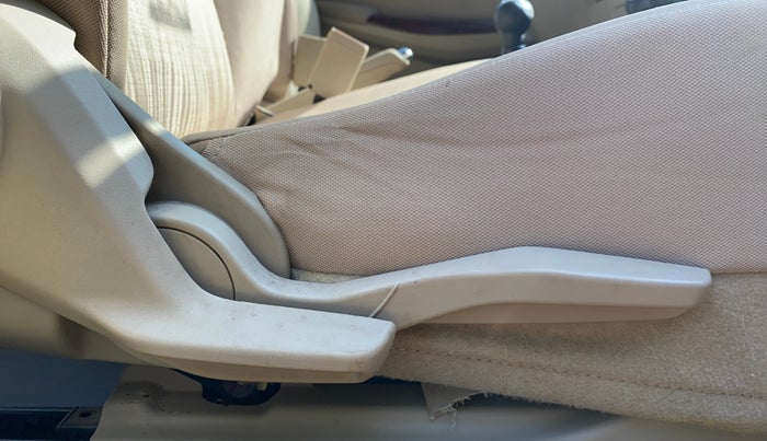 2019 Maruti Dzire VXI, Petrol, Manual, 64,862 km, Driver Side Adjustment Panel