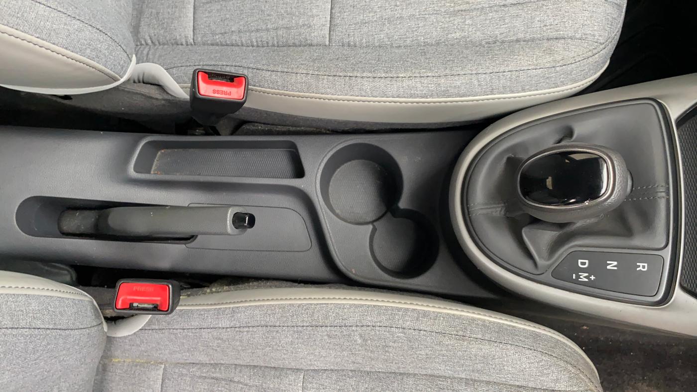 2020 Hyundai GRAND I10 NIOS SPORTZ AMT 1.2 KAPPA VTVT, Petrol, Automatic, 44,052 km, Gear Lever