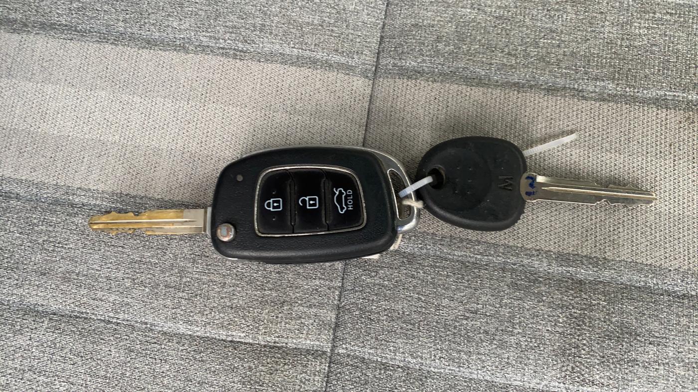 2020 Hyundai GRAND I10 NIOS SPORTZ AMT 1.2 KAPPA VTVT, Petrol, Automatic, 44,052 km, Key Close Up