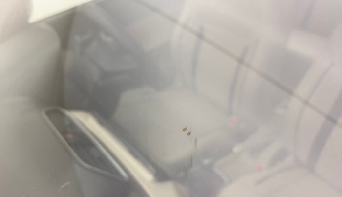 2020 Maruti Dzire ZXI Plus AMT, Petrol, Automatic, 33,008 km, Front windshield - Minor spot on windshield