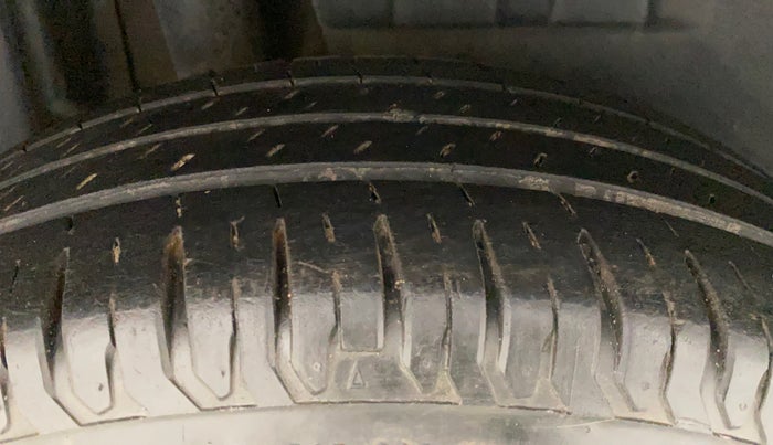 2020 Maruti Dzire ZXI Plus AMT, Petrol, Automatic, 33,008 km, Right Rear Tyre Tread