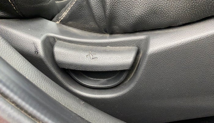 2019 Hyundai Grand i10 SPORTZ 1.2 KAPPA VTVT, Petrol, Manual, 15,603 km, Driver Side Adjustment Panel