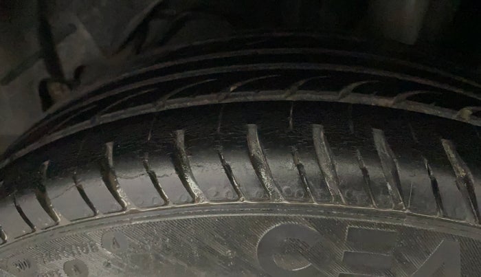 2018 Ford Figo Aspire TITANIUM1.5 DIESEL, Diesel, Manual, 94,223 km, Left Rear Tyre Tread