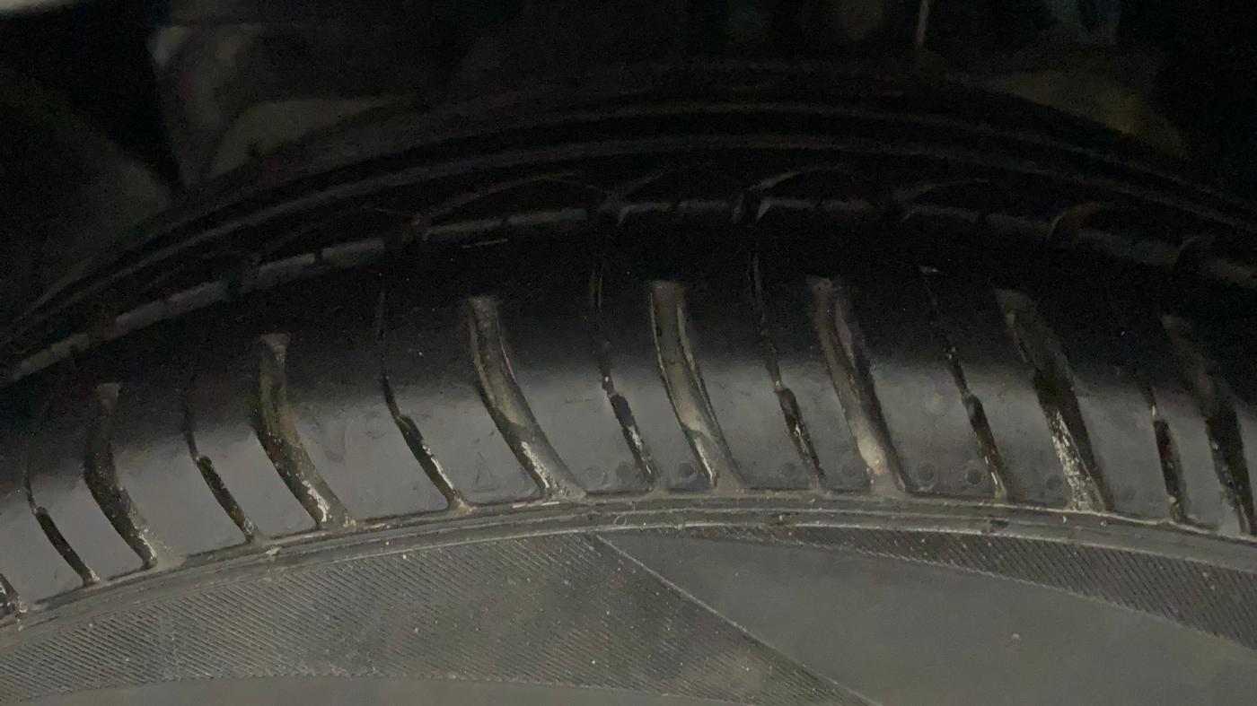 2018 Ford Figo Aspire TITANIUM1.5 DIESEL, Diesel, Manual, 94,223 km, Left Front Tyre Tread
