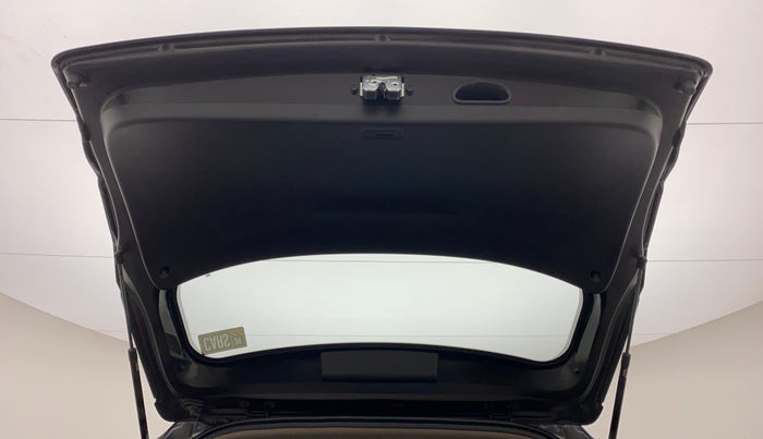 2017 Hyundai Creta E PLUS 1.6 PETROL, Petrol, Manual, 33,957 km, Boot Door Open