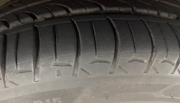 2019 Tata Tiago XZ PLUS PETROL, Petrol, Manual, 49,076 km, Right Front Tyre Tread