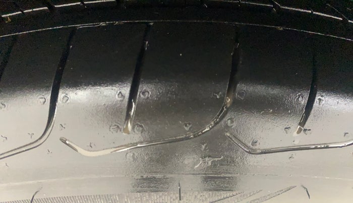 2017 Hyundai Creta SX PLUS 1.6 PETROL, Petrol, Manual, 1,19,062 km, Right Rear Tyre Tread