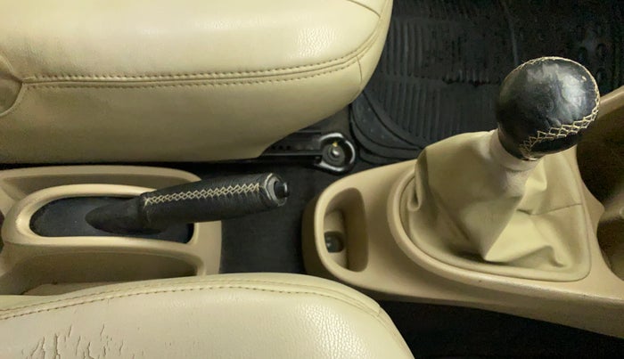 2011 Toyota Etios G, Petrol, Manual, 64,819 km, Gear Lever