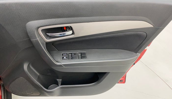 2016 Maruti Vitara Brezza ZDI PLUS DUAL TONE, Diesel, Manual, 55,290 km, Driver Side Door Panels Control