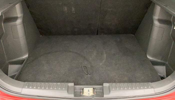 2016 Maruti Vitara Brezza ZDI PLUS DUAL TONE, Diesel, Manual, 55,290 km, Boot Inside