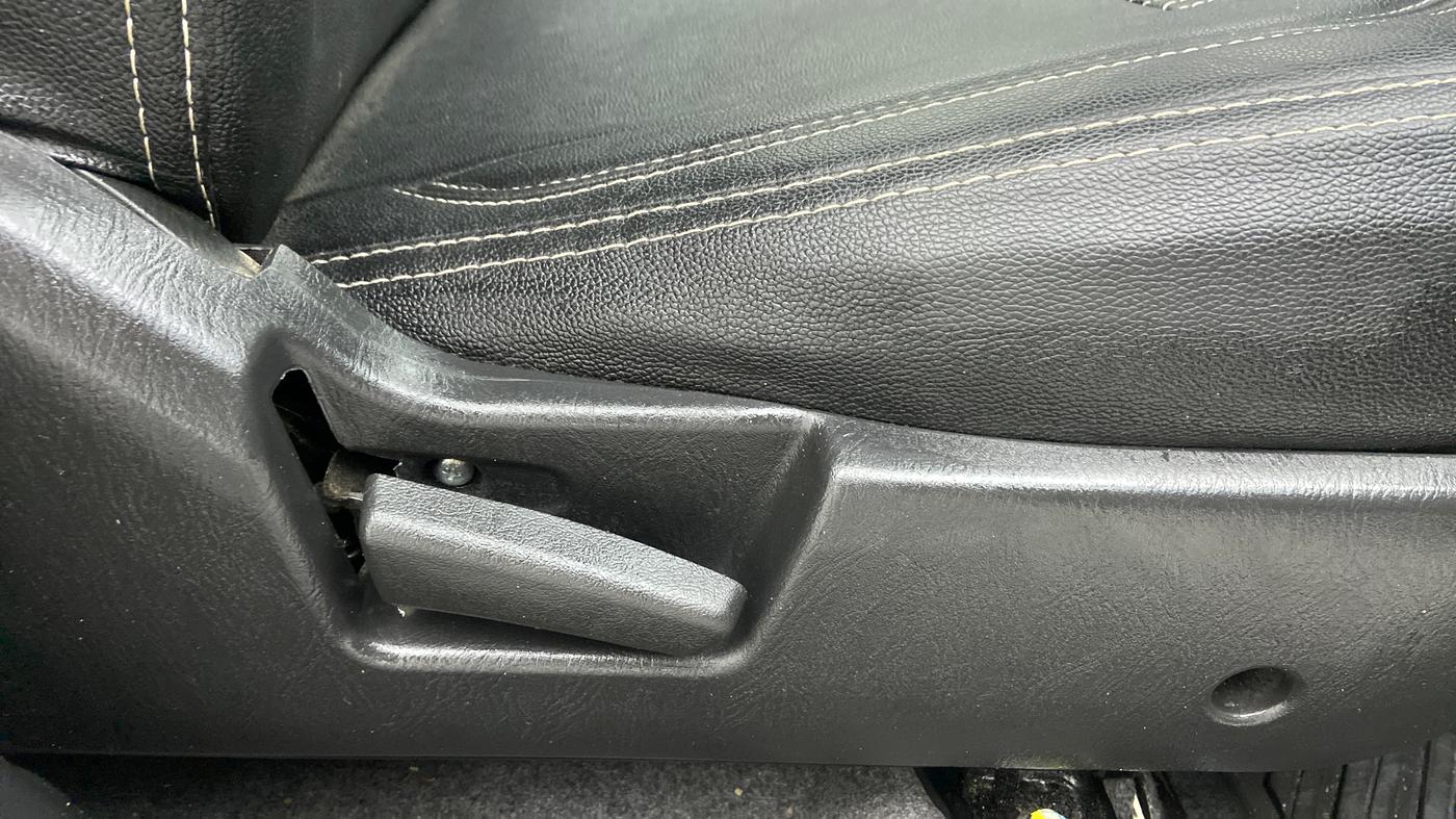 2021 Maruti Alto LXI CNG, CNG, Manual, 20,270 km, Driver Side Adjustment Panel