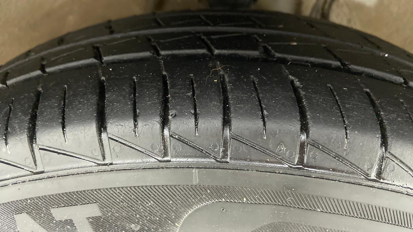 2021 Maruti Alto LXI CNG, CNG, Manual, 20,270 km, Right Front Tyre Tread