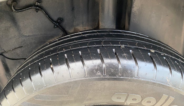 2022 Tata PUNCH ADVENTURE MT, Petrol, Manual, 33,223 km, Left Rear Tyre Tread