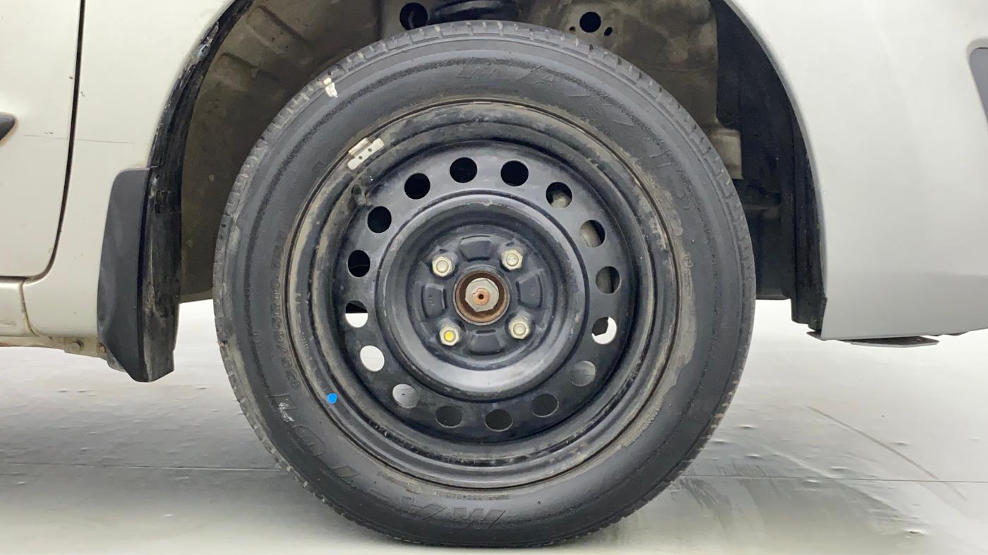 2015 Maruti Wagon R 1.0 VXI AMT, Petrol, Automatic, 41,000 km, Right Front Wheel