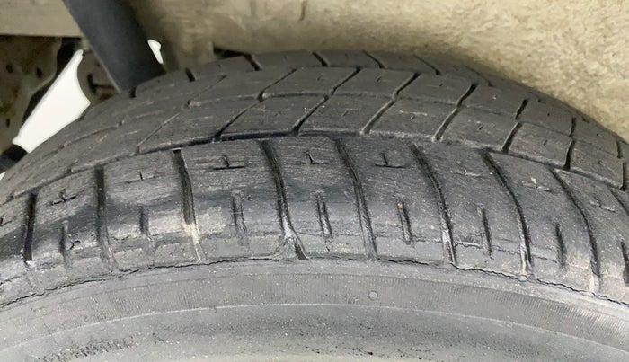 2015 Maruti Wagon R 1.0 VXI AMT, Petrol, Automatic, 41,000 km, Right Rear Tyre Tread
