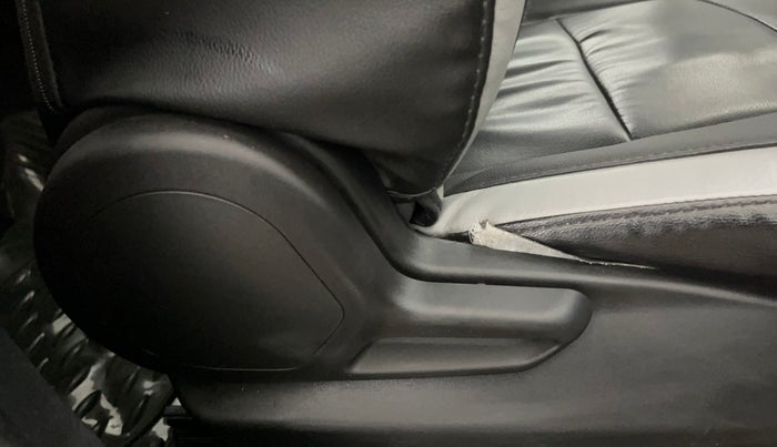 2021 Tata NEXON XMA SUNROOF PETROL, Petrol, Automatic, 65,926 km, Driver Side Adjustment Panel