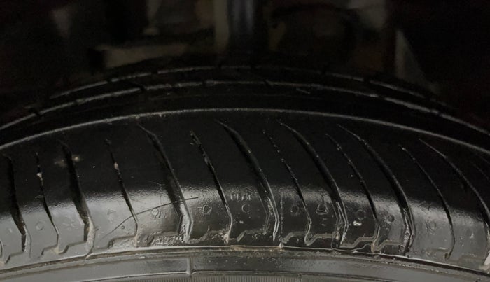2021 Tata NEXON XMA SUNROOF PETROL, Petrol, Automatic, 65,926 km, Left Front Tyre Tread