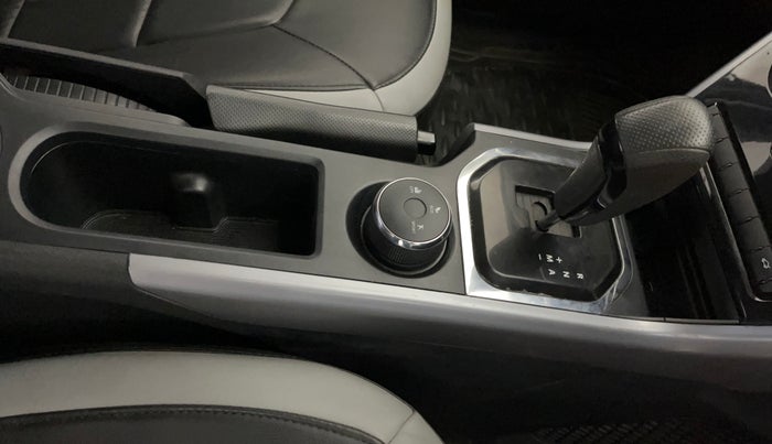 2021 Tata NEXON XMA SUNROOF PETROL, Petrol, Automatic, 65,926 km, Gear Lever