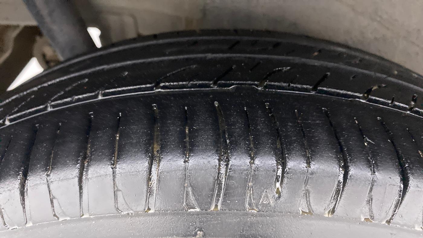2013 Maruti Wagon R 1.0 VXI, Petrol, Manual, 76,369 km, Right Rear Tyre Tread