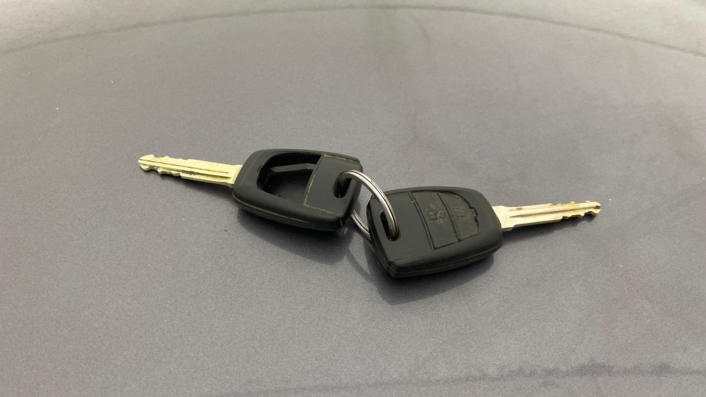 2019 Hyundai Xcent S 1.2, Petrol, Manual, 55,158 km, Key Close Up